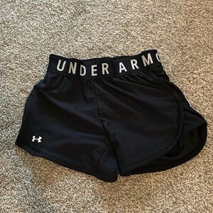 Under Armour black shorts